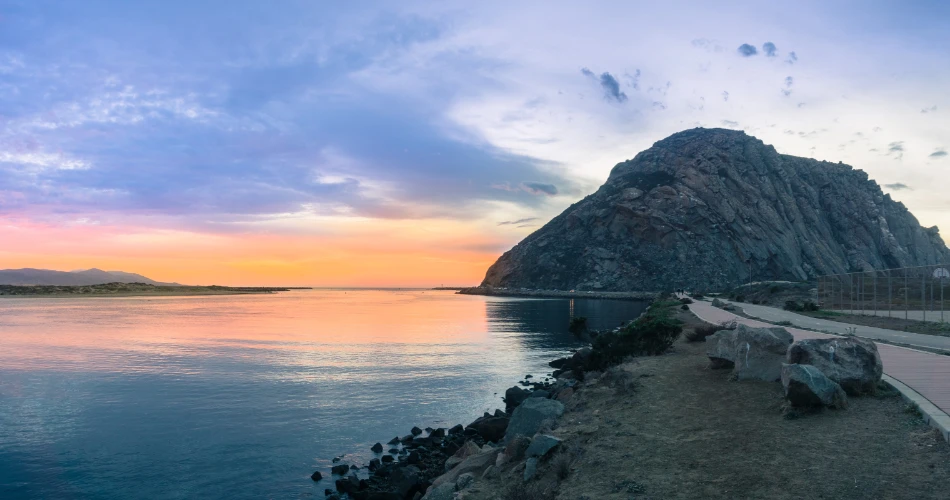 Morro Bay Travel Guide: Attractions, Beaches & Local Favorites
