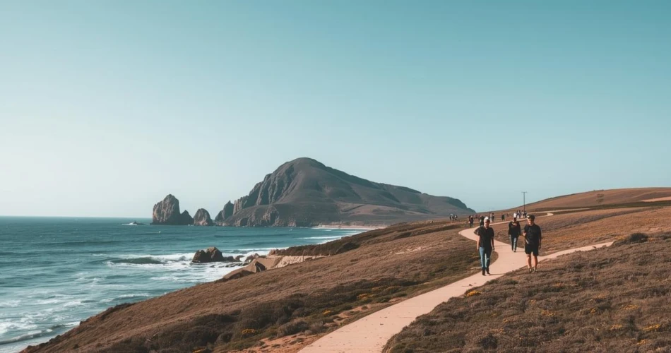 Exploring Morro Rock: History, Hiking & Visitor Tips